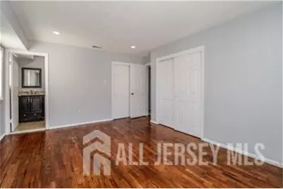 107 Edison Glen Terrace, Edison, NJ 08837 - Photo 4