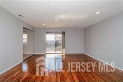 107 Edison Glen Terrace, Edison, NJ 08837 - Photo 2
