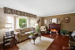 25 Dusko Dr, Sayreville, NJ 08859 - Photo 6