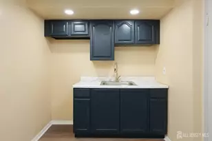 368 Inslee St, Perth Amboy, NJ 08861 - Photo 6
