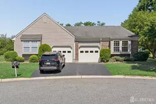 3A Surrey Ct, Monroe Township, NJ 08831 - Photo 2