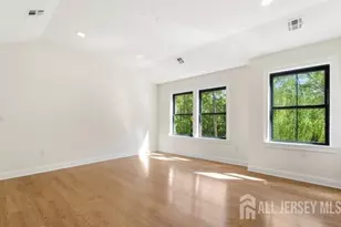 61 Hickory St, Metuchen, NJ 08840 - Photo 28
