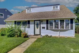 33 Patton Dr, Sayreville, NJ 08872 - Photo 1