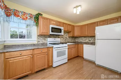 23 Hearthstone Avenue, Fords, NJ 08863 - Photo 10