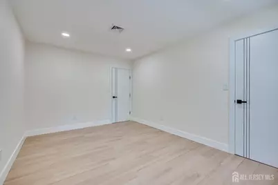 300 E Chestnut Avenue E, Metuchen, NJ 08840 - Photo 58