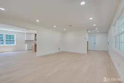 300 E Chestnut Avenue E, Metuchen, NJ 08840 - Photo 24
