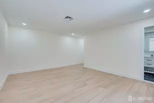 300 E Chestnut Ave E, Metuchen, NJ 08840 - Photo 36
