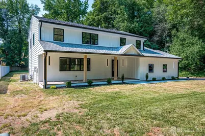 300 E Chestnut Avenue E, Metuchen, NJ 08840 - Photo 8