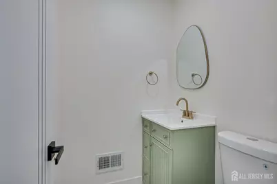 300 E Chestnut Avenue E, Metuchen, NJ 08840 - Photo 44