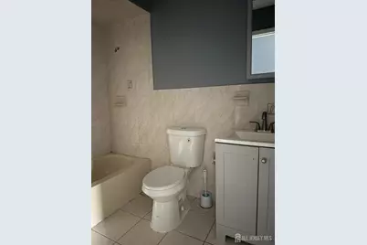 35 Tillinghast Street, Newark, NJ 07108 - Photo 10