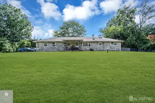 564 Spotswood Englishtown Rd, Monroe Township, NJ 08831 - Photo 2
