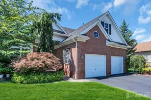 10 Nappa Ct, Monroe Township, NJ 08831 - Photo 2