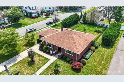 952 Cranbury Cross Road, North Brunswick Township, NJ 08902 - Photo 2