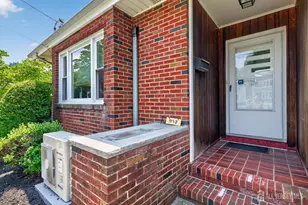 952 Cranbury Cross Rd, North Brunswick Township, NJ 08902 - Photo 4