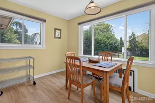 952 Cranbury Cross Rd, North Brunswick Township, NJ 08902 - Photo 12