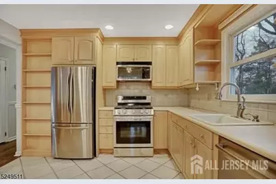 10 Cedar Street, Bridgewater, NJ 08807 - Photo 4