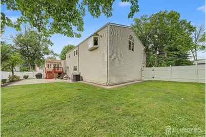 41 Montclair Avenue, Edison, NJ 08820 - Photo 32