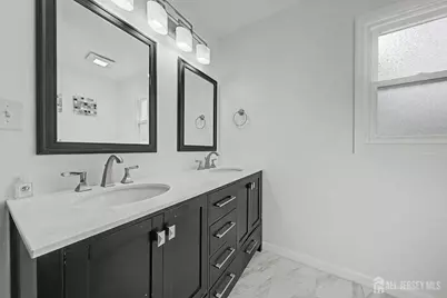 41 Montclair Avenue, Edison, NJ 08820 - Photo 22