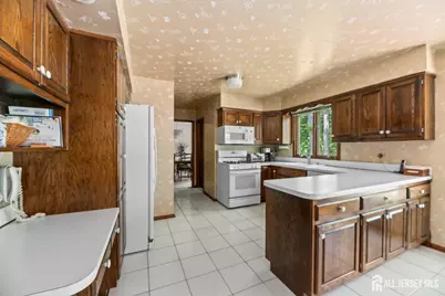 11 Aspen Circle, Edison, NJ 08820 - Photo 12