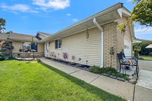737B Prospect Rd, Monroe Township, NJ 08831 - Photo 2