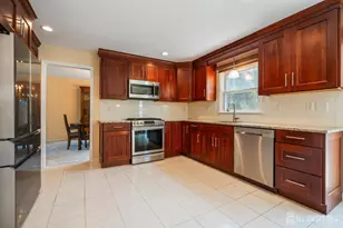24 Van Hise Ct, East Brunswick Township, NJ 08816 - Photo 6