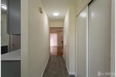 7 Cactus Court, Edison, NJ 08820 - Photo 6