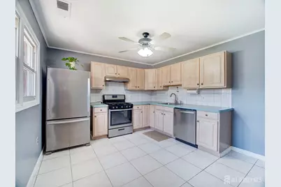 60 S Cliff Road S, Colonia, NJ 07067 - Photo 24