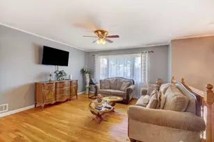 60 S Cliff Road S, Colonia, NJ 07067 - Photo 14
