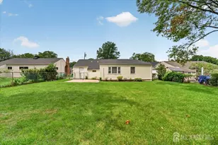 25 Kenmore Rd, Edison, NJ 08817 - Photo 16