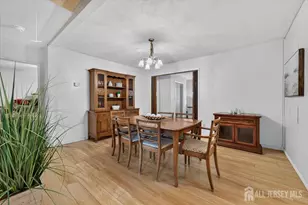 25 Kenmore Rd, Edison, NJ 08817 - Photo 10