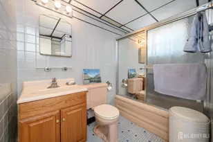 127 Hagaman St, Carteret, NJ 07008 - Photo 12