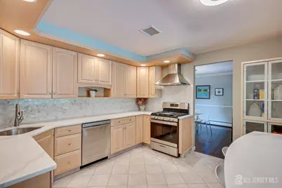 41 W Calvert Avenue, Edison, NJ 08820 - Photo 22