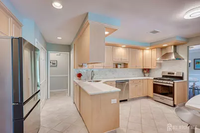 41 W Calvert Avenue, Edison, NJ 08820 - Photo 24