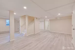 41 W Calvert Ave, Edison, NJ 08820 - Photo 42