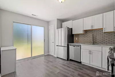 10 Starlight Court, New Brunswick, NJ 08901 - Photo 6