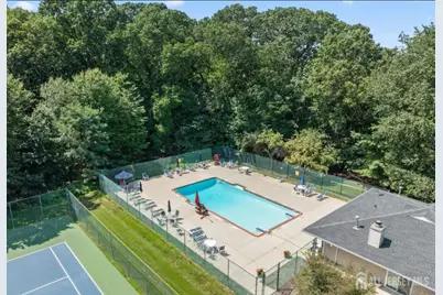 390 McDowell Dr, East Brunswick Township, NJ 08816 - Photo 10
