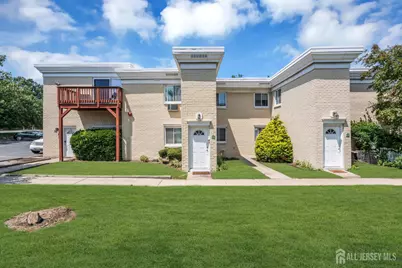 13 Lake Avenue #1A, East Brunswick Township, NJ 08816 - Photo 4