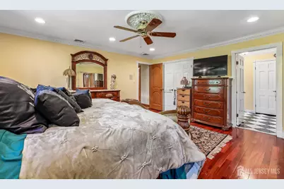 827 Holmdel Road, Holmdel, NJ 07733 - Photo 20