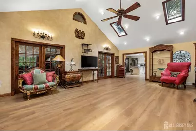 827 Holmdel Road, Holmdel, NJ 07733 - Photo 14