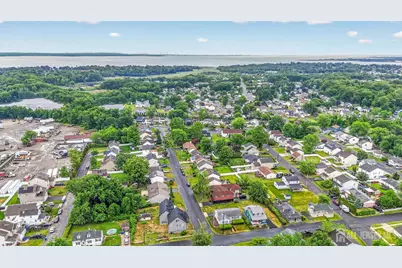16 Gordon Street, Aberdeen Township, NJ 07721 - Photo 4