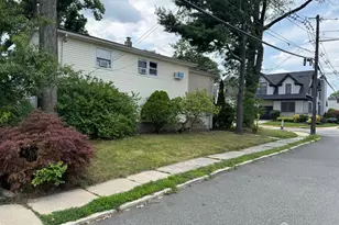 1038 Kingslalnd Ln, Fort Lee, NJ 07024 - Photo 34