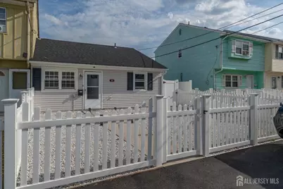 30-30 Warren Street, Carteret, NJ 07008 - Photo 2