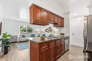 12 Norwich Pl, Franklin Township, NJ 08873 - Photo 6