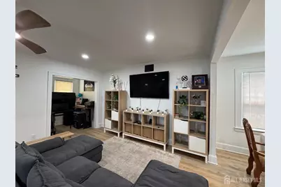 245 Linden Avenue, Irvington, NJ 07111 - Photo 4