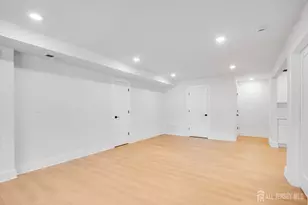 304 College Dr, Edison, NJ 08817 - Photo 4