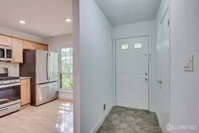 5 Pear Tree Lane, Franklin Township, NJ 08823 - Photo 4
