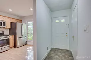 5 Pear Tree Ln, Franklin Township, NJ 08823 - Photo 4