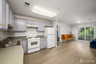 177 Liddle Avenue, Edison, NJ 08837 - Photo 4