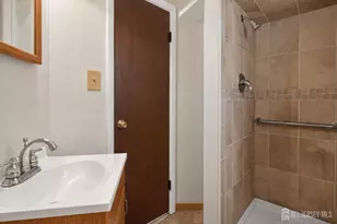 287 Crestwood Dr, Milltown, NJ 08850 - Photo 18