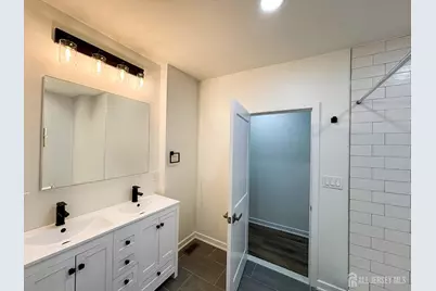438 Lawrence Street, Burlington City, NJ 08016 - Photo 14